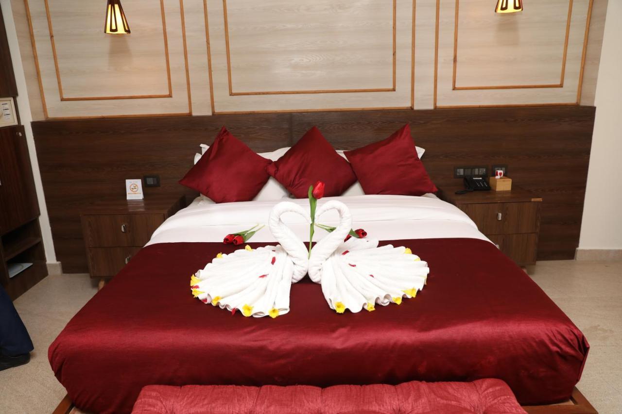 Kc'S Home Sauraha Exterior photo
