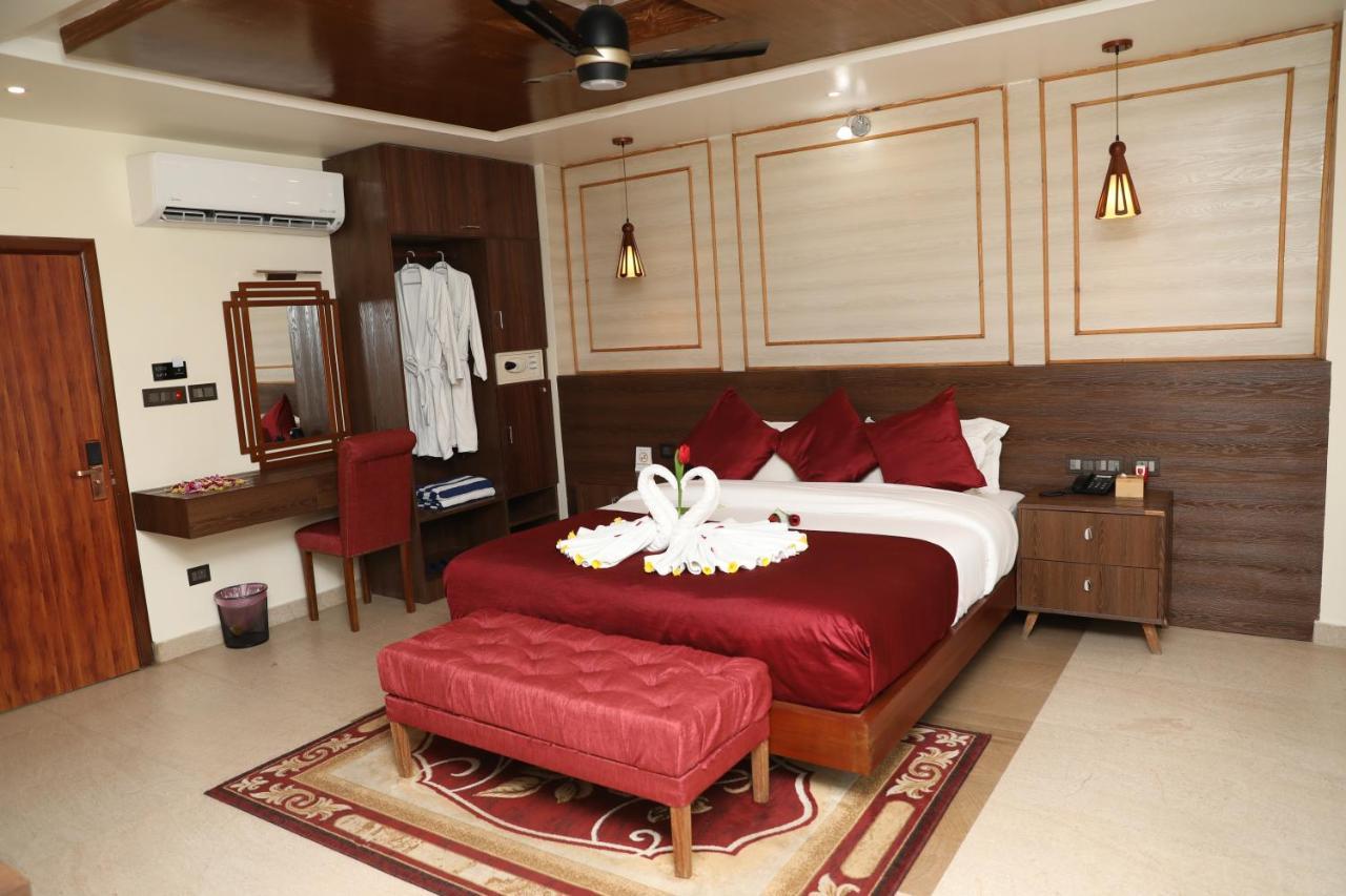 Kc'S Home Sauraha Exterior photo