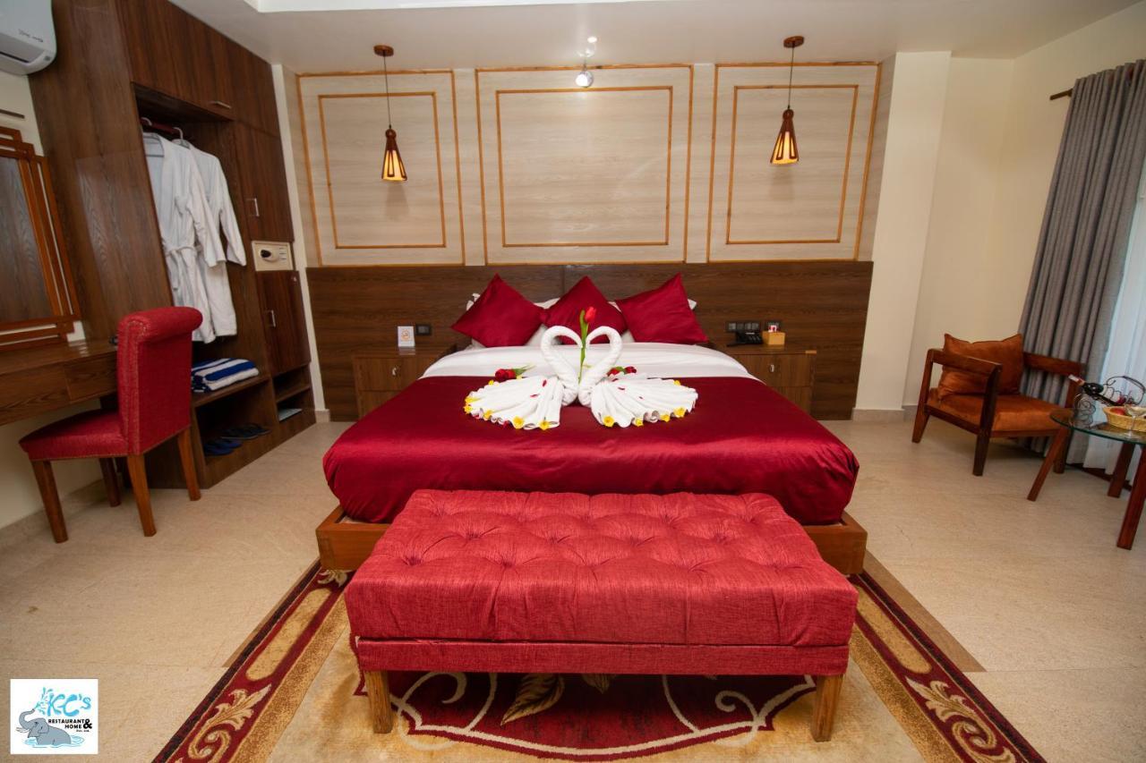 Kc'S Home Sauraha Exterior photo