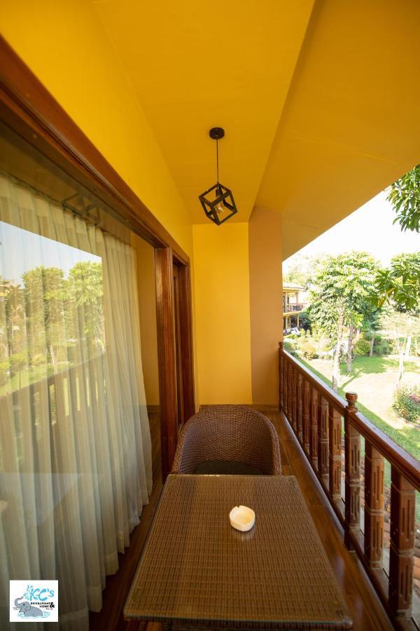 Kc'S Home Sauraha Exterior photo